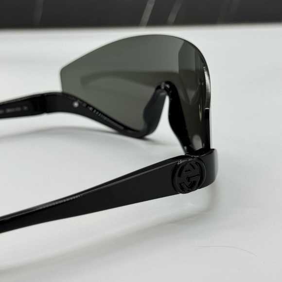 NEW GG1650S 001 GUCCI BLACK SHIELD WOMEN GUCCI SUNGLASSES - Picture 8 of 11